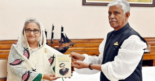 প্রধানমন্ত্রীর সঙ্গে দেখা করলেন আজমত উল্লা