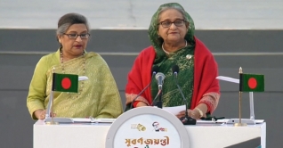 সুবর্ণজয়ন্তীতে জাতিকে শপথ পাঠ করালেন প্রধানমন্ত্রী