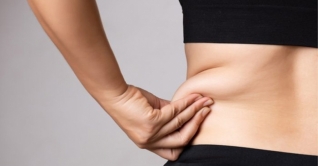 ডায়েটিং-ব্যায়াম ছাড়াই পেটের মেদ কমাবেন যেভাবে