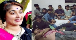 ফের অনশনে রবীন্দ্র বিশ্ববিদ্যালয়ের শিক্ষার্থীরা ফের অনশনে রবীন্দ্র বিশ্ববিদ্যালয়ের শিক্ষার্থীরা