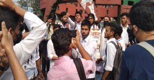 নাঈমের মৃত্যু, দ্বিতীয় দিনেও সড়কে শিক্ষার্থীদের বিক্ষোভ