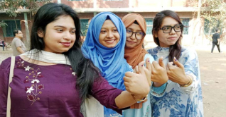 রাজধানীসহ সারা দেশে ভোটগ্রহণ চলছে