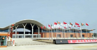 বাণিজ্য মেলার যাত্রীদের জন্য ৫০ শাটল বাস, ভাড়া ৩৫ টাকা বাণিজ্য মেলার যাত্রীদের জন্য ৫০ শাটল বাস, ভাড়া ৩৫ টাকা