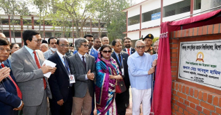 শিক্ষিত বেকাররা না হয় আউল্লা, না হয় জাউল্লা: রাষ্ট্রপতি