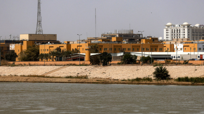 ৮ মার্চ বাগদাদের সুরক্ষিত গ্রিন জোনে ইরাকে অবস্থিত মার্কিন দূতাবাসের সদর দপ্তর। ছবি: এএফপি