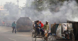 বায়ুদূষণে ঢাকায় আজ কিছুটা স্বস্তি,  শীর্ষে কানশাসা