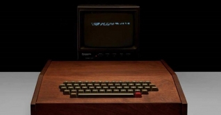 ৪৫ বছর আগে তৈরি এই কম্পিউটারের দাম ছয় লাখ ডলার!