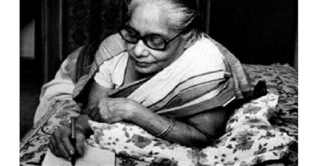 আশাপূর্ণা দেবী: আটপৌরে ঘরণার আধুনিক কথাশিল্পী আশাপূর্ণা দেবী: আটপৌরে ঘরণার আধুনিক কথাশিল্পী