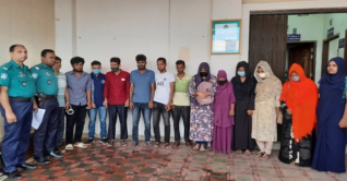 গাজীপুরে আবাসিক হোটেলে অভিযান, নারীসহ গ্রেপ্তার ১২