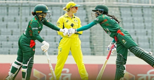 ব্যাটিং ভরাডুবি বাংলাদেশের, সহজ লক্ষ্য অস্ট্রেলিয়ার