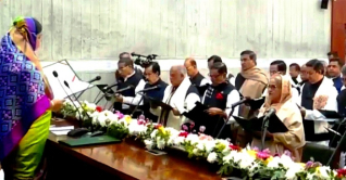 শপথ নিলেন নবনির্বাচিত এমপিরা, দ্বাদশ সংসদের যাত্রা শুরু