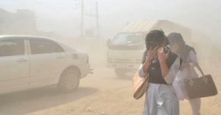 ঢাকার বায়ু আজও ‘অস্বাস্থ্যকর’ ঢাকার বায়ু আজও ‘অস্বাস্থ্যকর’