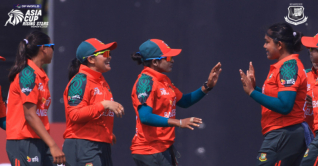 মালয়েশিয়াকে উড়িয়ে তিনে তিন বাংলাদেশের মালয়েশিয়াকে উড়িয়ে তিনে তিন বাংলাদেশের