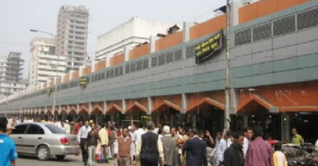 নিভেছে বায়তুল মোকাররমের স্বর্ণের মার্কেটে আগুন নিভেছে বায়তুল মোকাররমের স্বর্ণের মার্কেটে আগুন