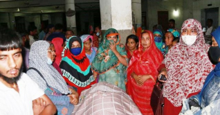 বরিশালে চাঁদা না পেয়ে ইট নিক্ষেপ, নারীর মৃত্যু