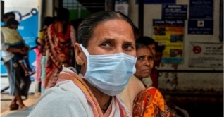 করোনা: ঝুঁকিতে প্রবীণরা, যেদিকে খেয়াল রাখতে হবে করোনা: ঝুঁকিতে প্রবীণরা, যেদিকে খেয়াল রাখতে হবে