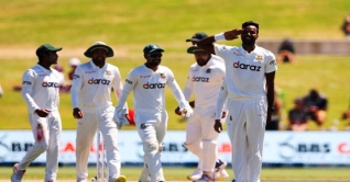 চতুর্থ দিন শেষে সুবিধাজনক অবস্থানে বাংলাদেশ 