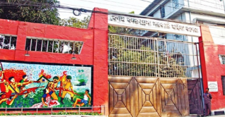 বদরুন্নেসা কলেজে হলের রুম দখল নিয়ে সংঘর্ষ, আহত ১০