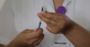 অন্তঃসত্ত্বাদের টিকাদান: ৭২ ঘণ্টার মধ্যে সিদ্ধান্ত চায় হাইকোর্ট অন্তঃসত্ত্বাদের টিকাদান: ৭২ ঘণ্টার মধ্যে সিদ্ধান্ত চায় হাইকোর্ট