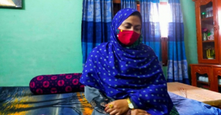 কুষ্টিয়ায় মাথায় অস্ত্র ঠেকিয়ে কলেজছাত্রীকে বিয়ে