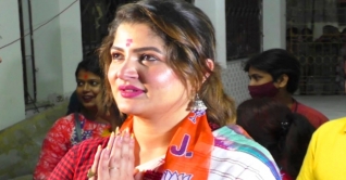 বিজেপি থেকে সরে দাঁড়ালেন শ্রাবন্তী বিজেপি থেকে সরে দাঁড়ালেন শ্রাবন্তী