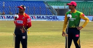 বিপিএল: ঢাকার কাছে কুমিল্লার হার