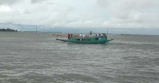 হাওড়ে ঘুরতে গিয়ে নৌকাডুবি, দুই শিশুসহ নিহত ১৭
