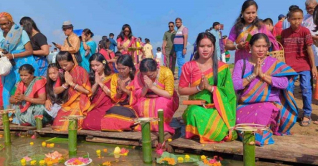 পাহাড়ে শুরু হলো বর্ষবরণের বর্ণাঢ্য আয়োজন ‘বৈসাবি’ পাহাড়ে শুরু হলো বর্ষবরণের বর্ণাঢ্য আয়োজন ‘বৈসাবি’