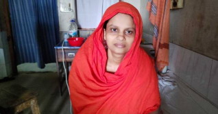 প্রসূতির পেটে গজ রেখে সেলাই: ক্ষতিপূরণ চেয়ে রিট প্রসূতির পেটে গজ রেখে সেলাই: ক্ষতিপূরণ চেয়ে রিট