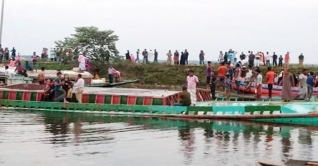 ব্রাহ্মণবাড়িয়ায় ট্রলার ডুবি, নারী-শিশুসহ ১৭ লাশ উদ্ধার