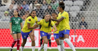 মেক্সিকোকে উড়িয়ে ফাইনালে ব্রাজিল