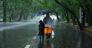 ৪ অঞ্চলে‘অতি ভারী’বৃষ্টির পূর্বাভাস, চট্টগ্রামে ভূমিধসের শঙ্কা