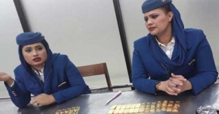 স্বর্ণসহ ধরা পড়া দুই এয়ার হোস্টেস রিমান্ডে