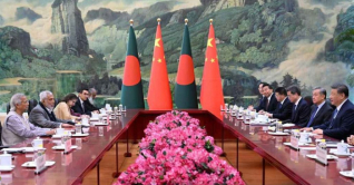 প্রধান উপদেষ্টার সঙ্গে বৈঠকে বসেছেন চীনা প্রেসিডেন্ট প্রধান উপদেষ্টার সঙ্গে বৈঠকে বসেছেন চীনা প্রেসিডেন্ট