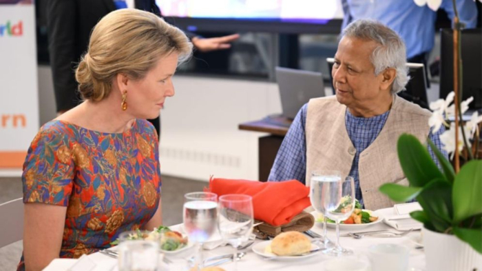 বেলজিয়ামের রাণী ম্যাথিল্ড প্রধান উপদেষ্টা অধ্যাপক মুহাম্মদ ইউনূসের সঙ্গে সাক্ষাৎ করেছেন। ছবি: সংগৃহীত