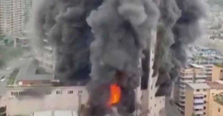 চীনে শপিংমলে ভয়াবহ আগুনে নিহত অন্তত ১৬ চীনে শপিংমলে ভয়াবহ আগুনে নিহত অন্তত ১৬