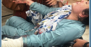 দুই নারী কর্মকর্তাকে কুপিয়ে সোনালী ব্যাংকের ৭ লাখ টাকা ছিনতাই দুই নারী কর্মকর্তাকে কুপিয়ে সোনালী ব্যাংকের ৭ লাখ টাকা ছিনতাই