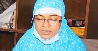 ১০ কোটি টাকা হাতিয়ে নেয়ার অভিযোগে শিক্ষিকা গ্রেপ্তার