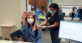 যুক্তরাজ্যের ৩ কোটি নাগরিককে টিকার বুস্টার ডোজ দেয়ার সিদ্ধান্ত