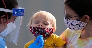 যুক্তরাষ্ট্রে কোভিডের তৃতীয় ঢেউয়ে ছোটরা আক্রান্ত হচ্ছে বেশি