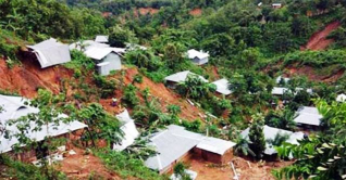 কক্সবাজারে পাহাড়ধসে শিশুসহ নিহত ২