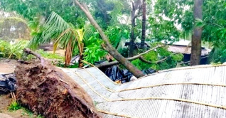 কক্সবাজারে ১০ হাজার ঘরবাড়ি ক্ষতিগ্রস্ত, আহত ১১