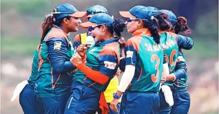 দেশ ছাড়ার আগে করোনা আক্রান্ত ৩ নারী ক্রিকেটার