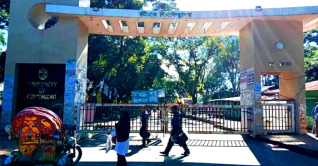 চবির প্রধান ফটকে তালা, শাটল ট্রেন বন্ধ চবির প্রধান ফটকে তালা, শাটল ট্রেন বন্ধ