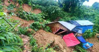 চট্টগ্রামে পাহাড় ধসে ১৩ জনের প্রাণহানী