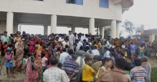১২ লাখ ৪০ হাজার মানুষ আশ্রয় কেন্দ্রে 