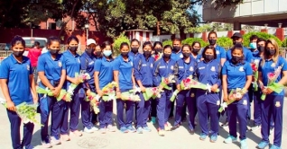 জিম্বাবুয়ে ফেরত দুই নারী ক্রিকেটারের করোনা জিম্বাবুয়ে ফেরত দুই নারী ক্রিকেটারের করোনা