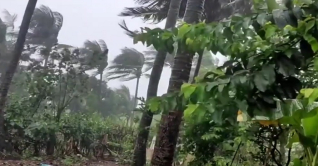 সেন্টমার্টিনে মুষলধারে বৃষ্টি সেন্টমার্টিনে মুষলধারে বৃষ্টি