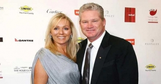 ডিন জোন্সের মৃত্যুতে স্ত্রীর আবেঘগন বার্তা