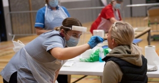 সপ্তাহে দুইবার সবার করোনা টেস্টের সুযোগ যুক্তরাজ্যে